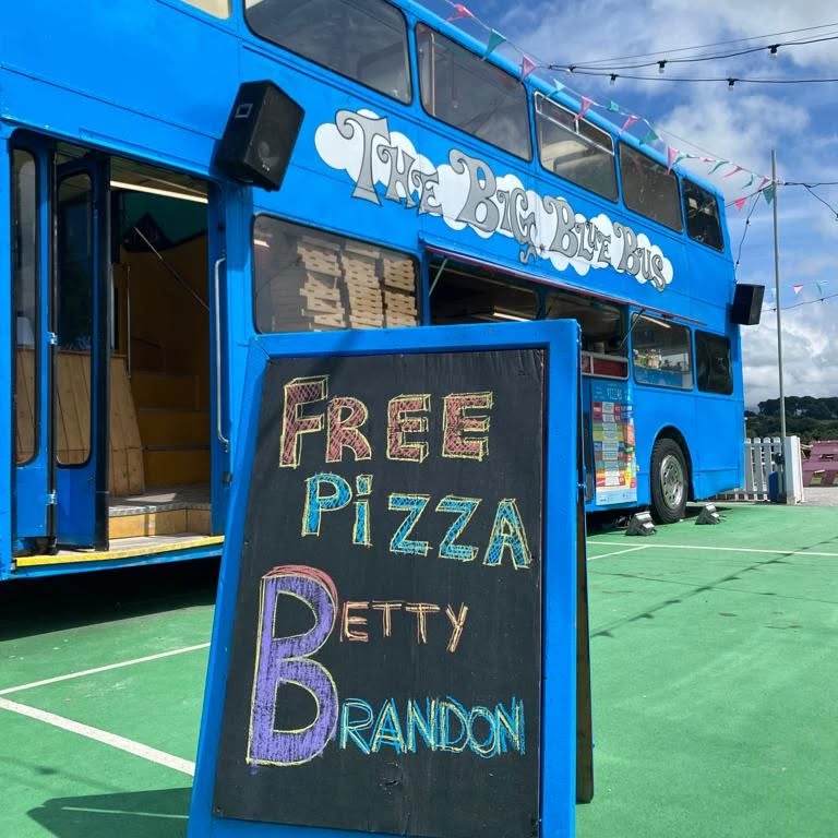 The Big Blue Bus Ireland I Corporate event pizza catering